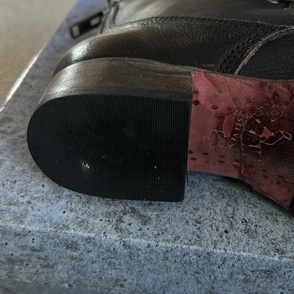 Freebird by Steven Ladies Distressed Leather Boot - Picture 9 of 13